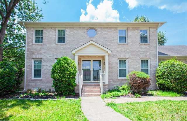 1513 Narbonne Court