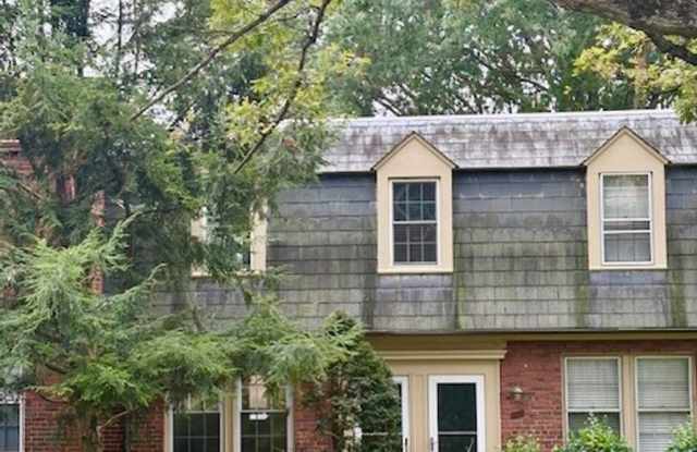 Photo of Updated 1BR/1BA 2-level TH in great location