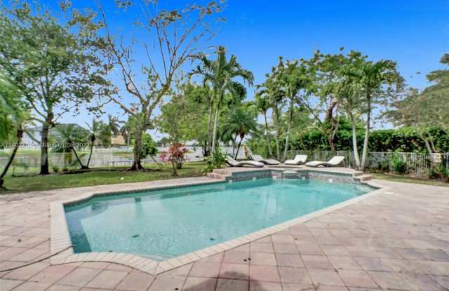 5466 SW 187th Terrace