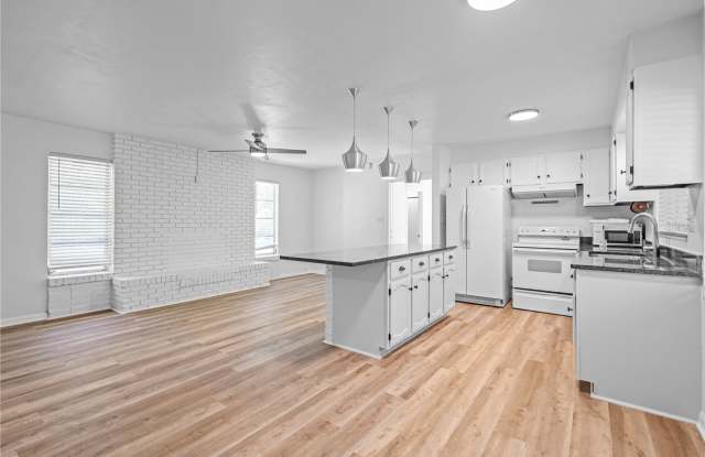 3820 Northwest 15 Avenue