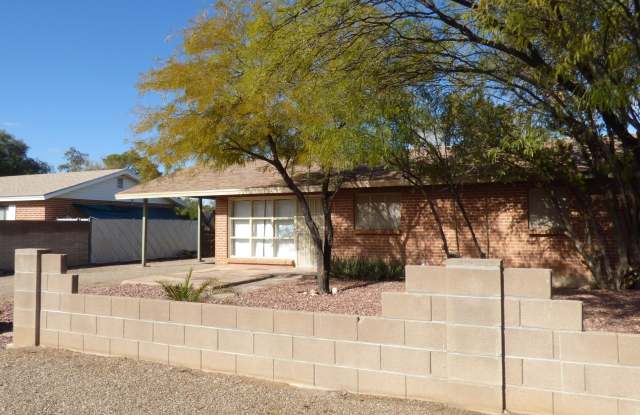 1227 E Allen Road - 1227 East Allen Road, Tucson, AZ 85719