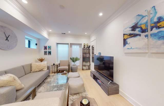 2642 39TH Street NW unit: 2