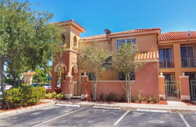 704 SW 106th Ave - Pembroke Pines, FL apartments for rent