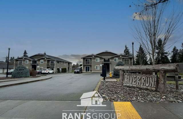 2 Bedroom ADA unit in the heart of Yelm!