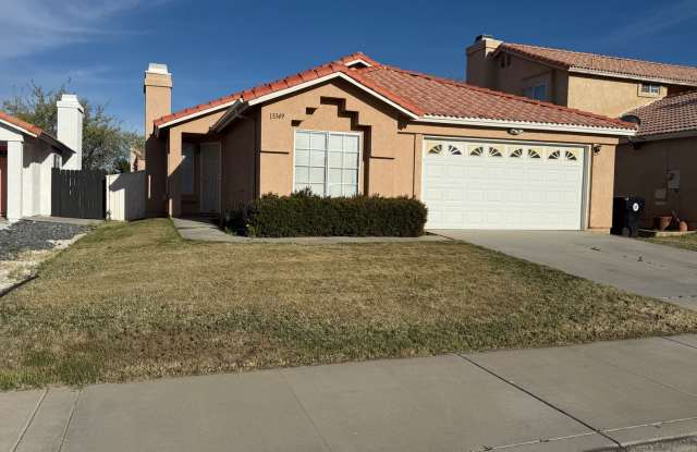 Victorville- Refurbished 2 Bedrooms 2 Bathrooms, New Laminate Floors
