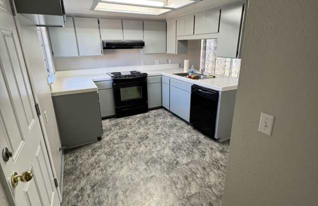 640 South 19th Avenue