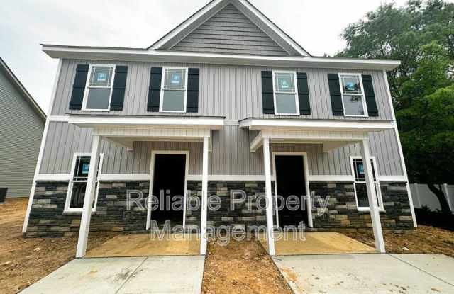 916 Pond Street