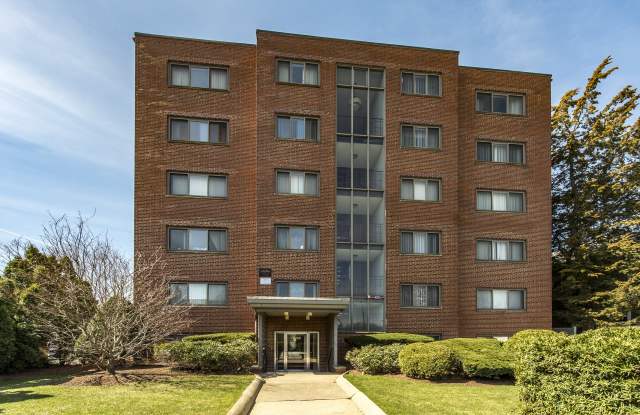 898 Massachusetts Avenue Apartments