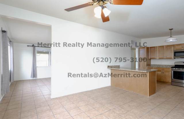 Photo of Spacious 3-Bedroom, 2-Bathroom Home Near U of A and Banner Health