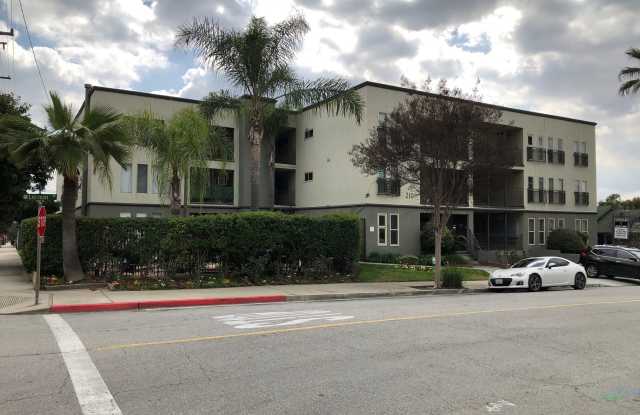 Photo of 210 West Lemon Avenue