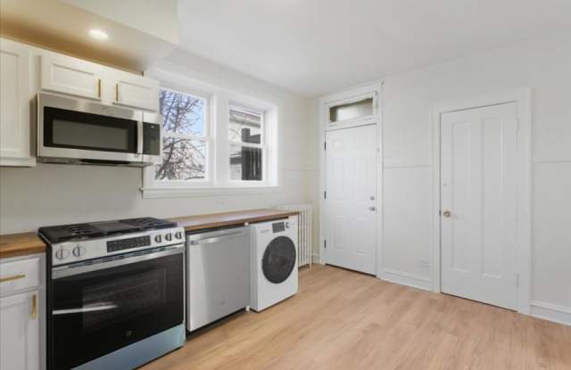 3224 North Linder Ave.