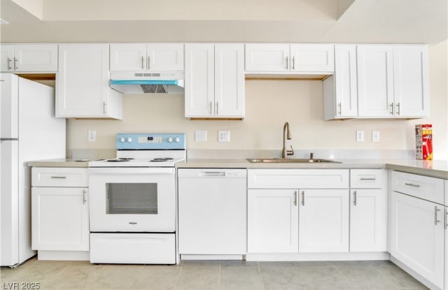 2217 N Jones Boulevard