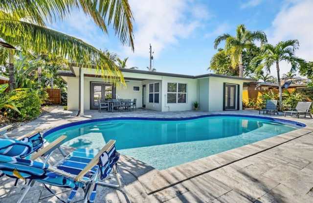 Photo of 2277 SE 15th St