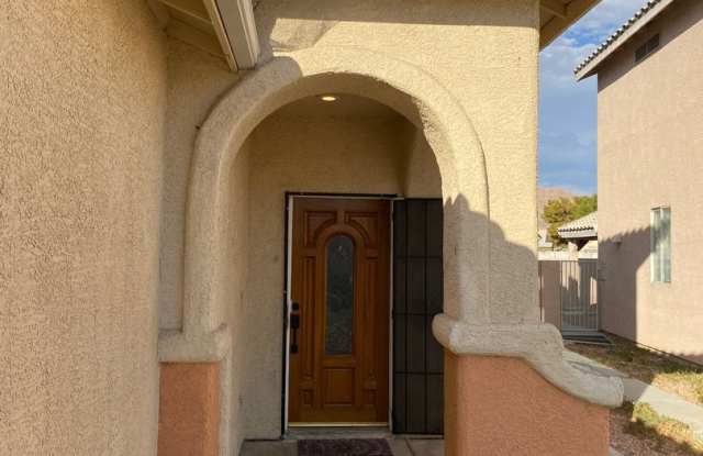 AMERICANA Property Mgmt - Freshly remodeled 4 beds-2 story house in the East