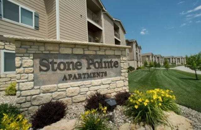 Stone Pointe Apartments photos photos
