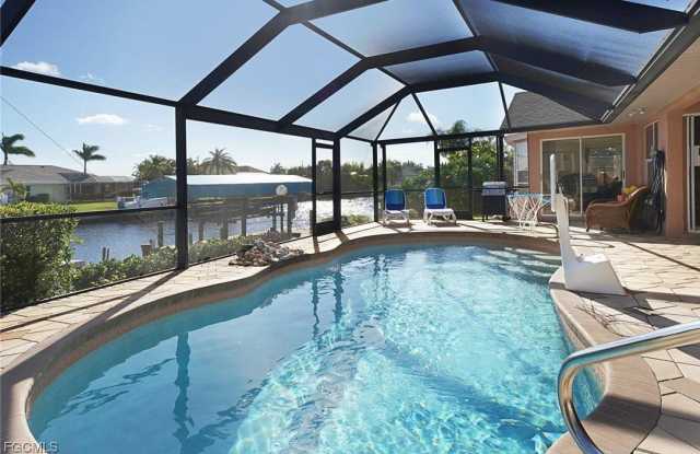 Photo of 105 SW 39th Place