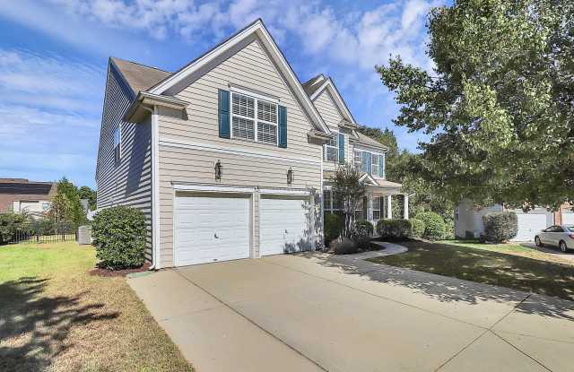 Photo of 2108 Oakcliffe Court