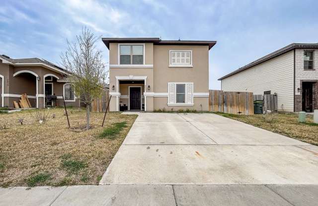 2037 Port Louisiana Dr - 2037 Port Louisiana Drive, Laredo, TX 78045