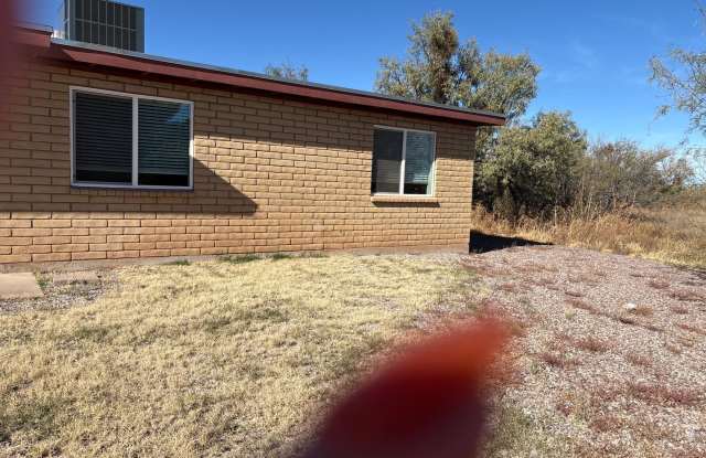 Great home in with great mountain views.