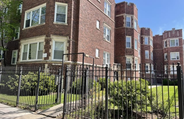 7613 S Kingston Avenue - 7613 South Kingston Avenue, Chicago, IL 60649