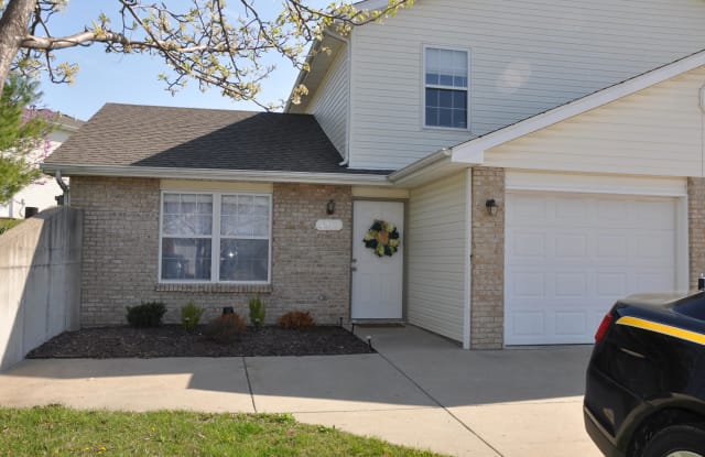 3218 DOVE DR - 3218 Dove Drive, Columbia, MO 65202