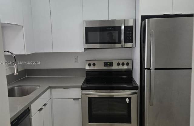 Photo of 488 NW 165th St Rd