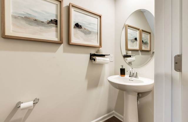 L'Attitude 34 Greenville