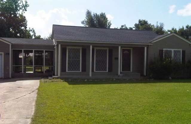 Photo of 6346 Monroe St