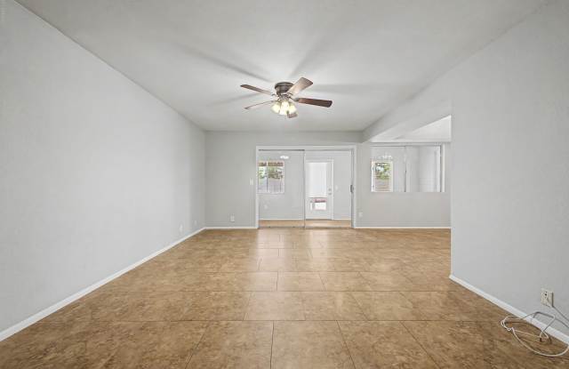 3223 E. Emerald Cir