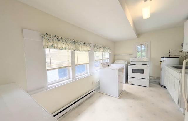 501 N Road Street unit: B