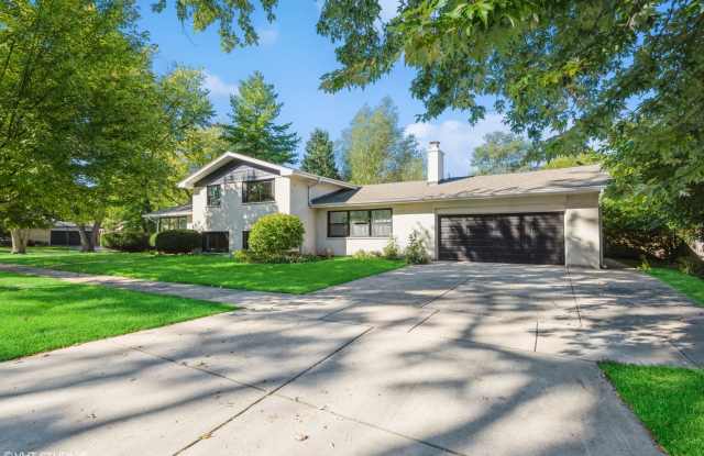 725 Locust Road - 725 Locust Road, Wilmette, IL 60091