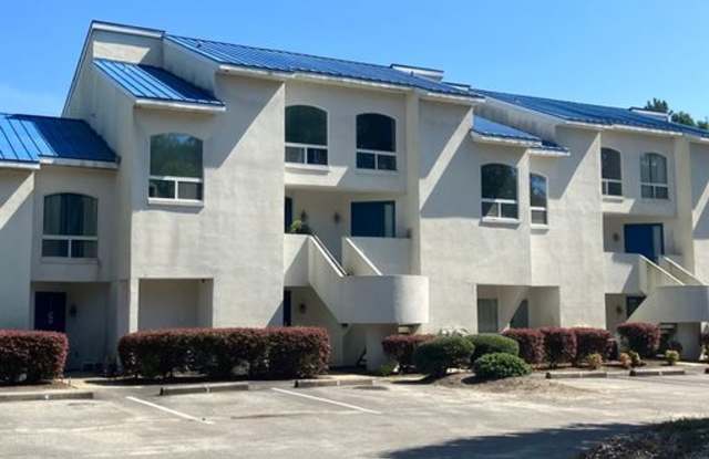 2 Bedroom 2 Bathroom Condo in Calabash