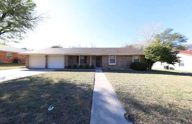 Photo of 2404 N Beal St