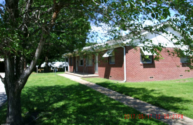 1615 S Roosevelt St - 1615 S Roosevelt St, Wichita, KS 67218