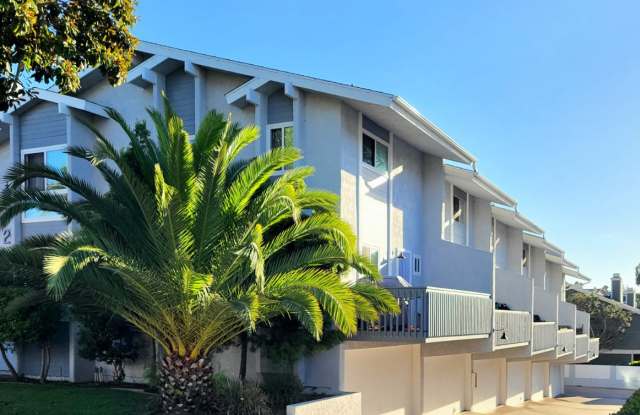 Photo of 239 N Juanita Ave