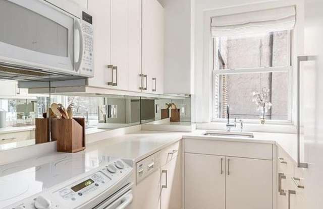 40 W 55th Street unit: 5-D