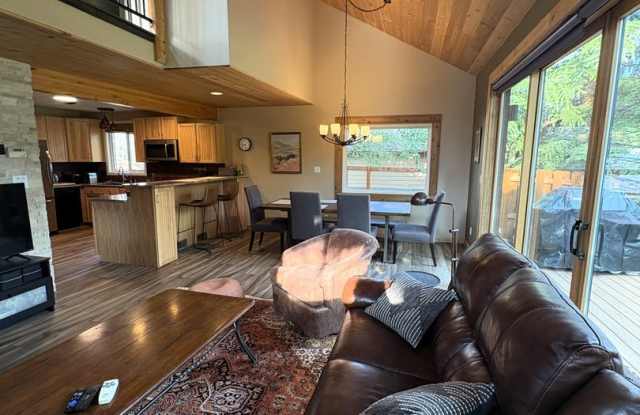 Photo of Winter Seasonal Rental- 231 E. Rabbit Ct.