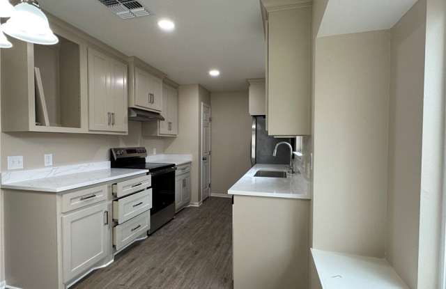 2718 Rockwood Street