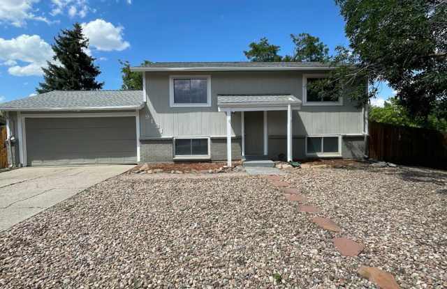 5 bed Home Available now!