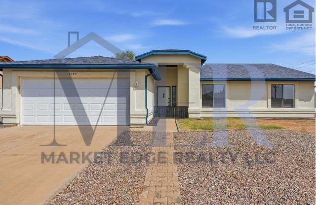 4Bed/2Bath House in Sierra Vista, AZ! Ready for Immediate Move-In! -- RV GATE!
