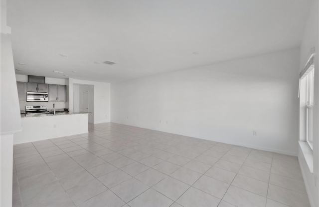 625 STONEY POINT CIRCLE