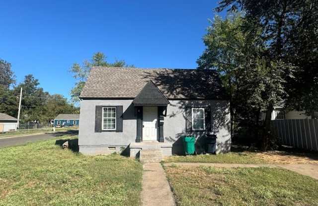 3 bedroom 1 bath house - 1727 ne 19th