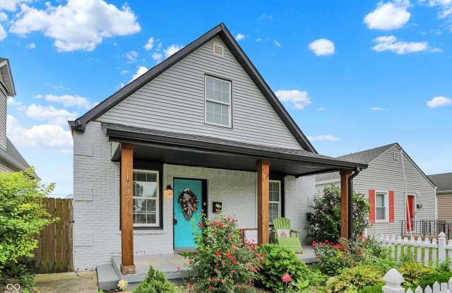 Photo of 1035 Albany Street