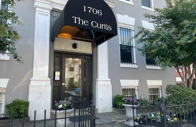Photo of 1706 U Street NW unit: 104