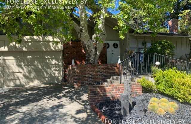 3162 La Mesa Drive