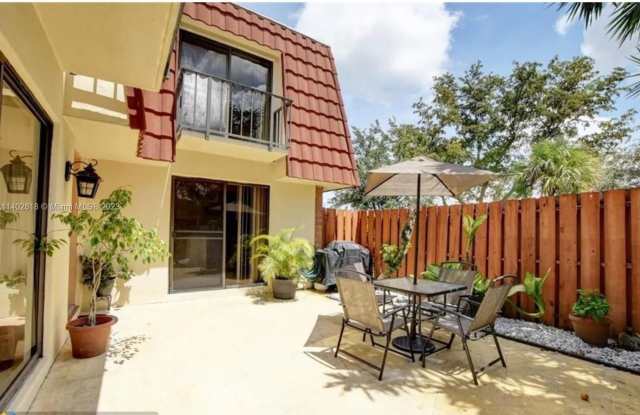 3103 spanish wells dr