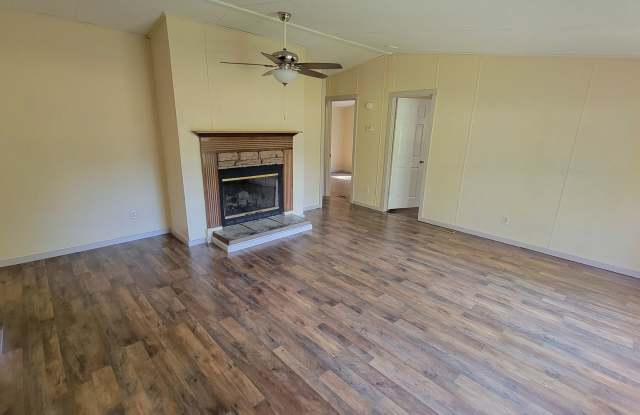 Manufactured Home Available in Anderson