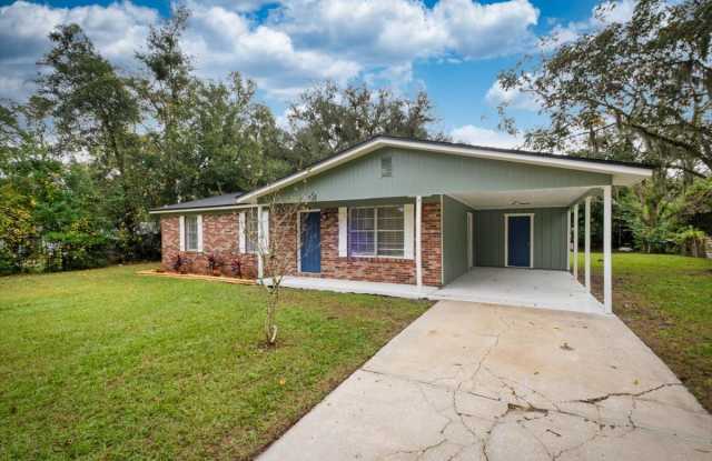 1607 Harring Street - 1607 Harring Street, Green Cove Springs, FL 32043