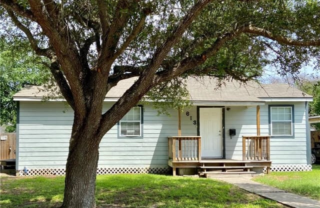 613 John Lee St - 613 John Lee St, Corpus Christi, TX 78412