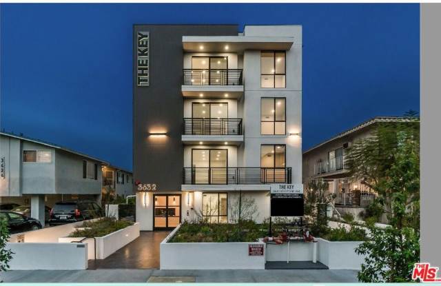 Photo of 3632 S Keystone Ave unit: 302